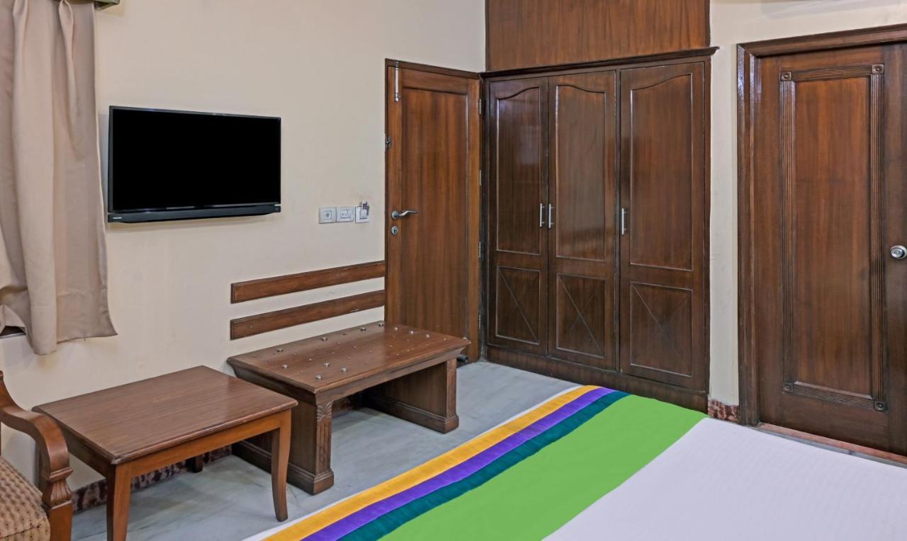 Itsy Hotels Auzone & Spa Chandīgarh Exterior foto